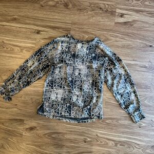 Chic Lace Patterned Blouse in Black and Cream